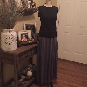 Garnet Hill knit maxi skirt dark grey size small